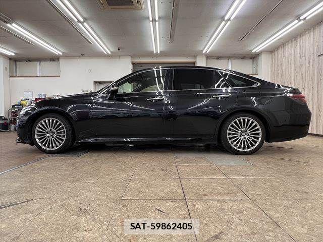 Toyota CROWN SEDAN 2021-07 8561554-19