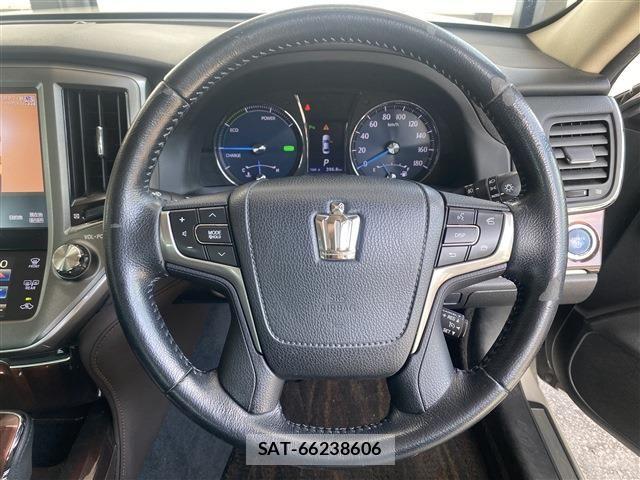 Toyota CROWN SEDAN 2013-09 8561567-9