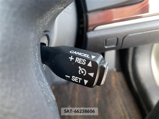 Toyota CROWN SEDAN 2013-09 8561567-10