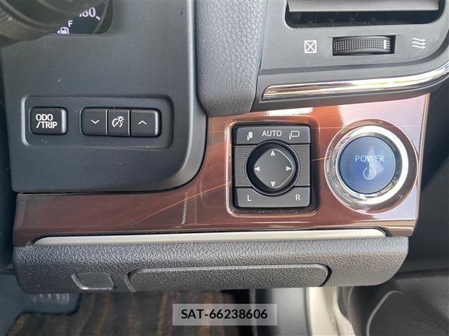 Toyota CROWN SEDAN 2013-09 8561567-11