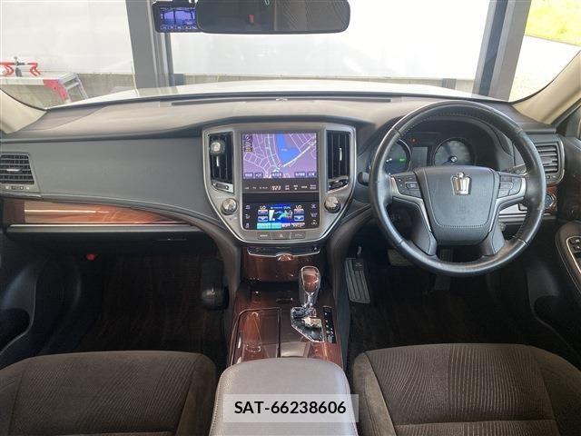 Toyota CROWN SEDAN 2013-09 8561567-17