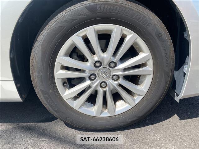 Toyota CROWN SEDAN 2013-09 8561567-18