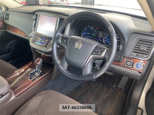 Toyota CROWN SEDAN 2013-09 8561567-4