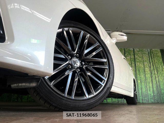 Toyota CROWN SEDAN 2015-12 8561558-7