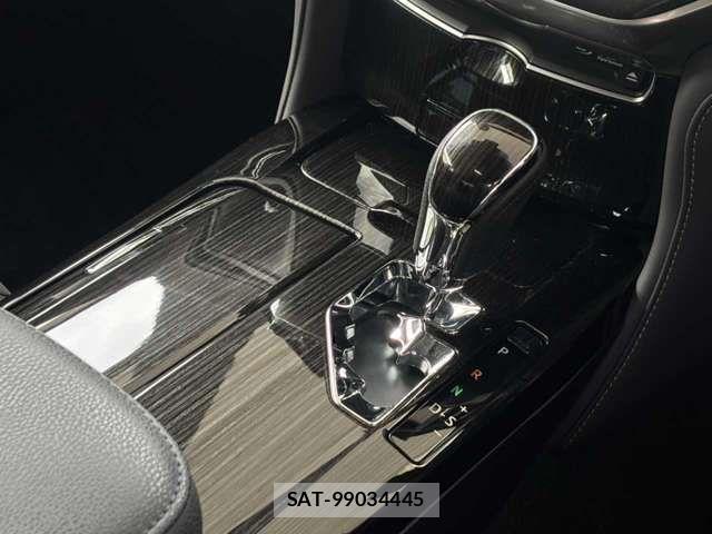 Toyota CROWN SEDAN 2017-10 8561559-11