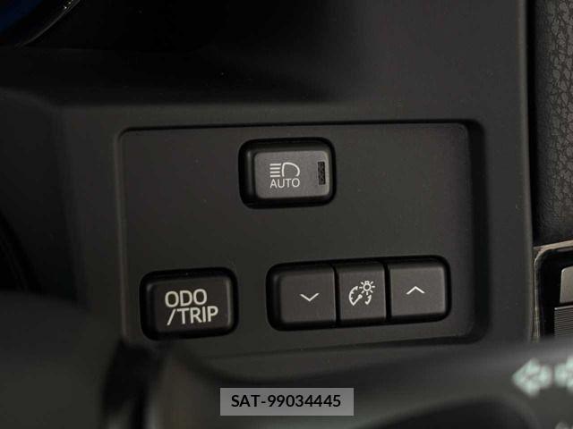 Toyota CROWN SEDAN 2017-10 8561559-17