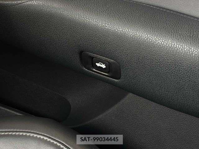 Toyota CROWN SEDAN 2017-10 8561559-18
