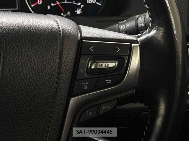 Toyota CROWN SEDAN 2017-10 8561559-4