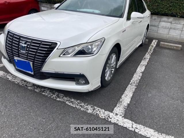 Toyota CROWN SEDAN 2013-11 8561570-0