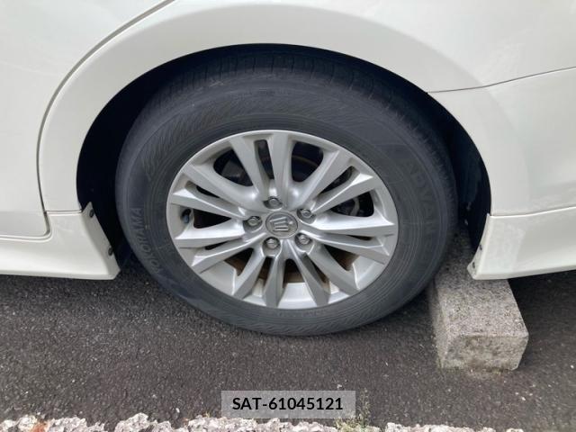 Toyota CROWN SEDAN 2013-11 8561570-7