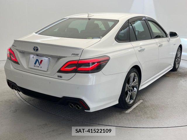Toyota CROWN SEDAN 2020-02 8561552-16