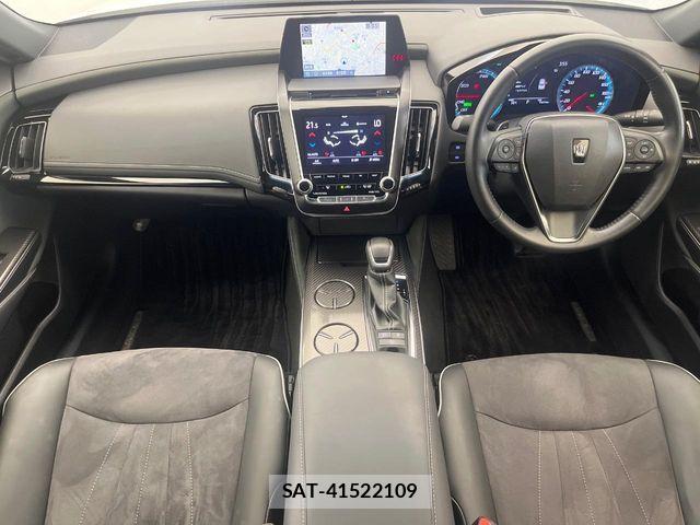 Toyota CROWN SEDAN 2020-02 8561552-1