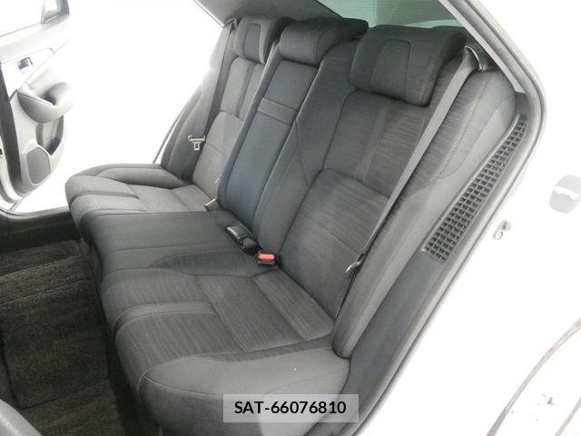 Toyota CROWN SEDAN 2015-07 8561564-12
