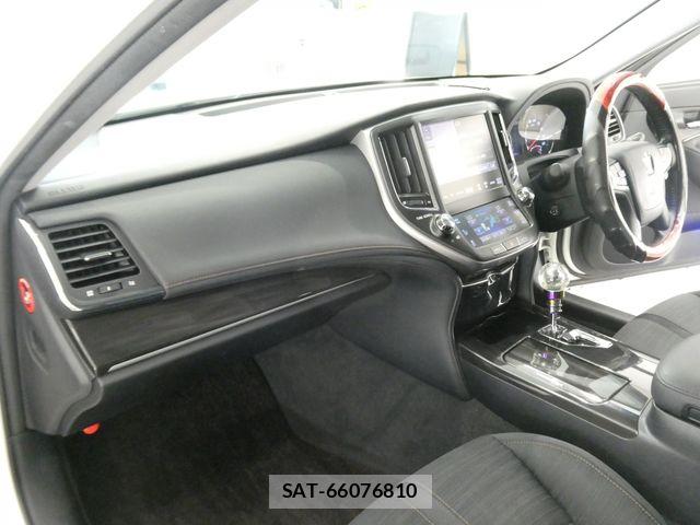 Toyota CROWN SEDAN 2015-07 8561564-18