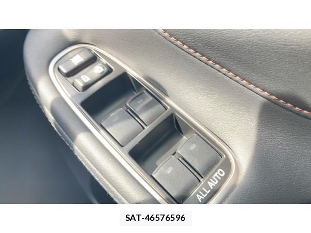 Toyota CROWN SEDAN 2013-06 8561569-16