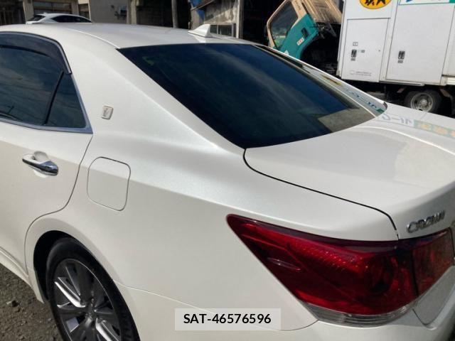 Toyota CROWN SEDAN 2013-06 8561569-5