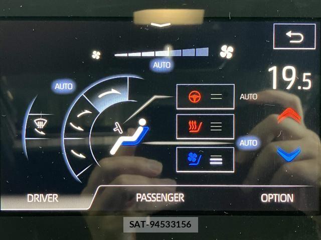Toyota CROWN SEDAN 2018-07 8561550-11
