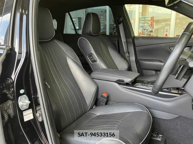 Toyota CROWN SEDAN 2018-07 8561550-17