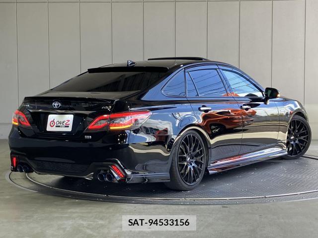 Toyota CROWN SEDAN 2018-07 8561550-27