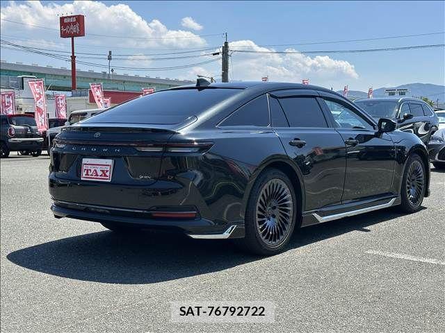 Toyota CROWN SEDAN 2024-04 8561547-13