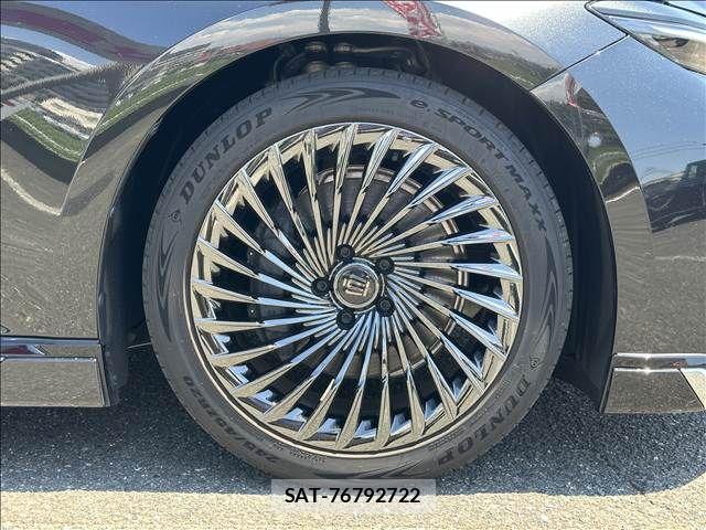 Toyota CROWN SEDAN 2024-04 8561547-19