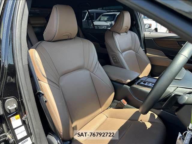 Toyota CROWN SEDAN 2024-04 8561547-3