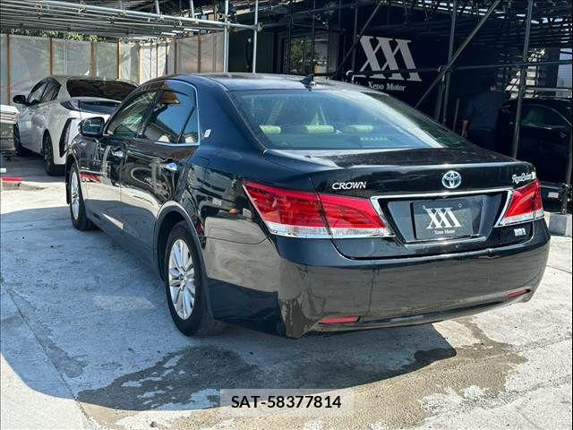 Toyota CROWN SEDAN 2013-03 8561566-1