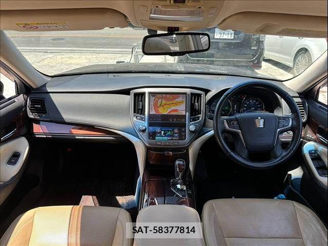Toyota CROWN SEDAN 2013-03 8561566-4