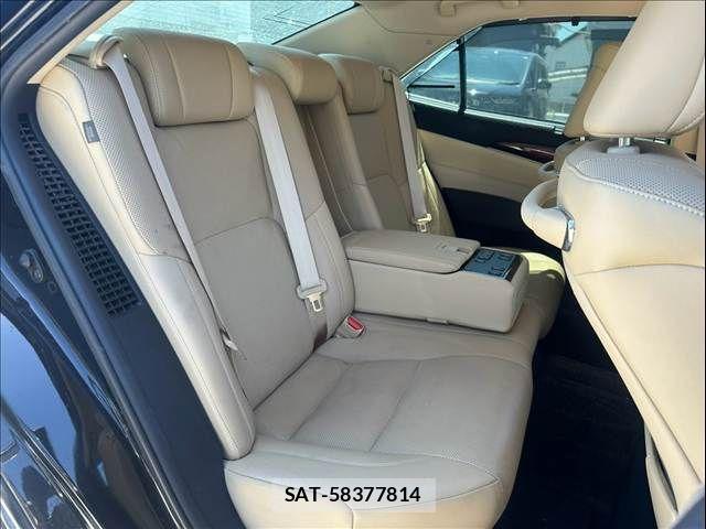 Toyota CROWN SEDAN 2013-03 8561566-6