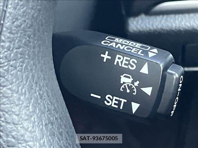 Toyota CROWN SEDAN 2013-10 8626293-7