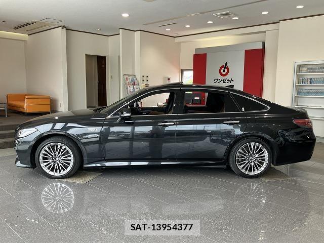 Toyota CROWN SEDAN 2021-05 8626281-13