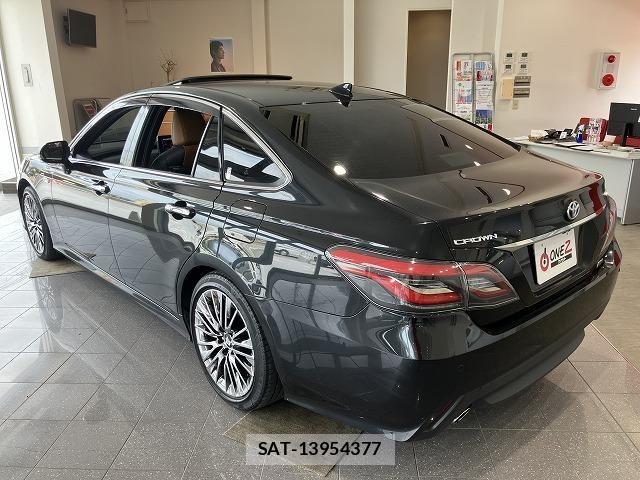 Toyota CROWN SEDAN 2021-05 8626281-16