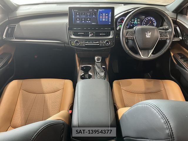 Toyota CROWN SEDAN 2021-05 8626281-1