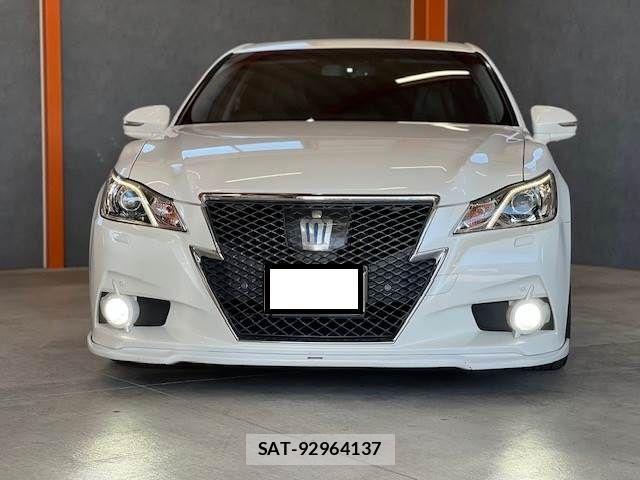 Toyota CROWN SEDAN 2014-03 8626292-12