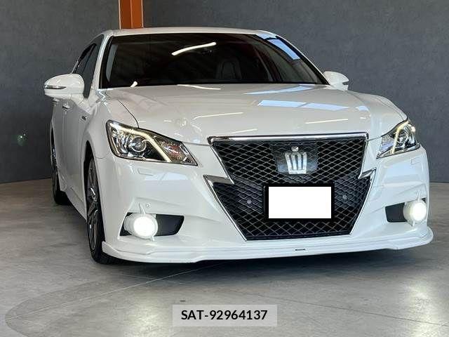 Toyota CROWN SEDAN 2014-03 8626292-1