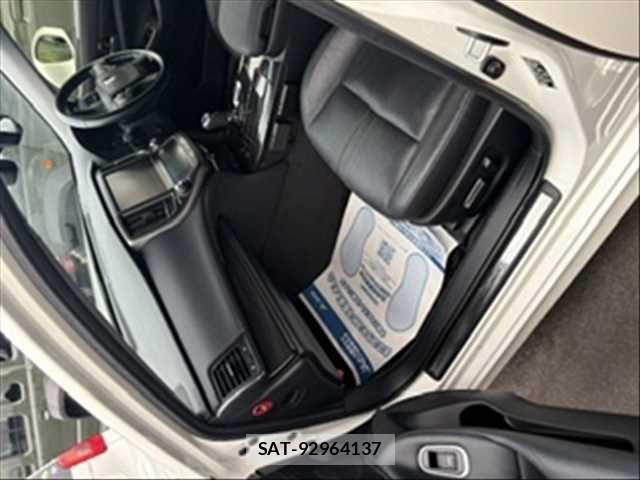 Toyota CROWN SEDAN 2014-03 8626292-5
