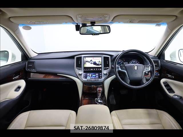 Toyota CROWN SEDAN 2013-07 8626294-2