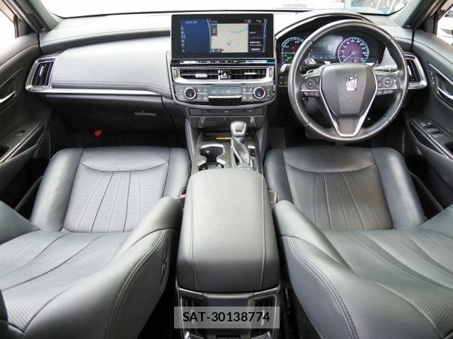 Toyota CROWN SEDAN 2022-01 8626282-9