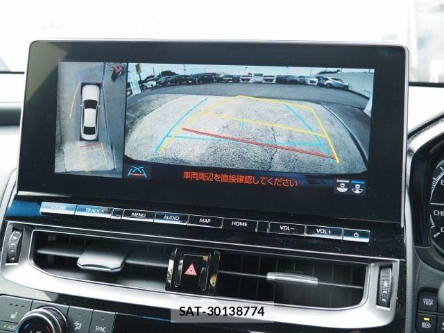 Toyota CROWN SEDAN 2022-01 8626282-17