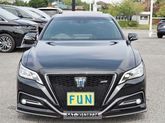 Toyota CROWN SEDAN 2022-01 8626282-1