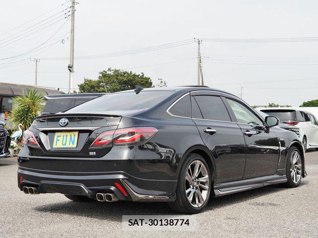 Toyota CROWN SEDAN 2022-01 8626282-4