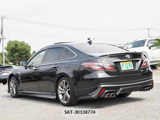 Toyota CROWN SEDAN 2022-01 8626282-5
