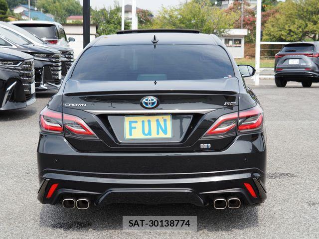 Toyota CROWN SEDAN 2022-01 8626282-6