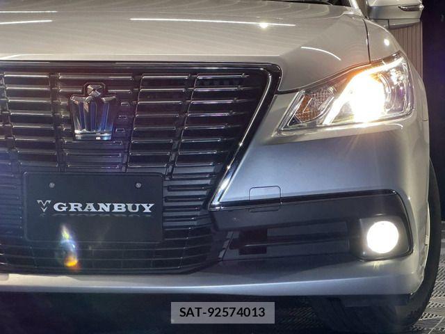 Toyota CROWN SEDAN 2015-09 8626298-18