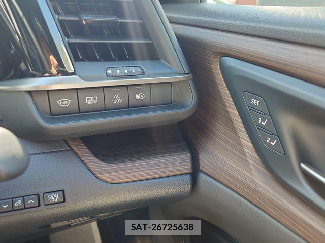 Toyota CROWN SEDAN 2025-11 8626280-19