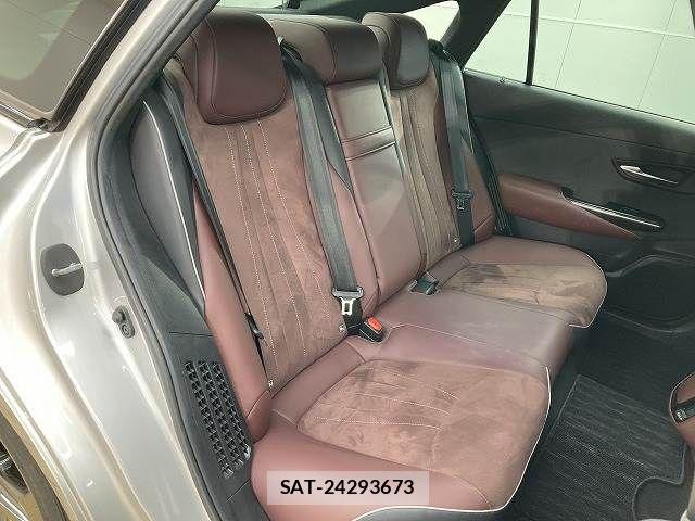 Toyota CROWN SEDAN 2018-08 8626287-11