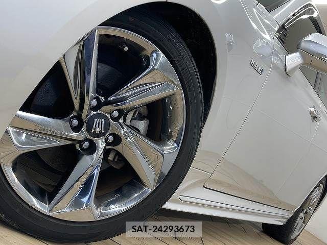 Toyota CROWN SEDAN 2018-08 8626287-18