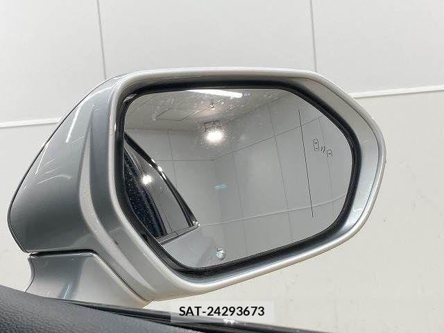 Toyota CROWN SEDAN 2018-08 8626287-4