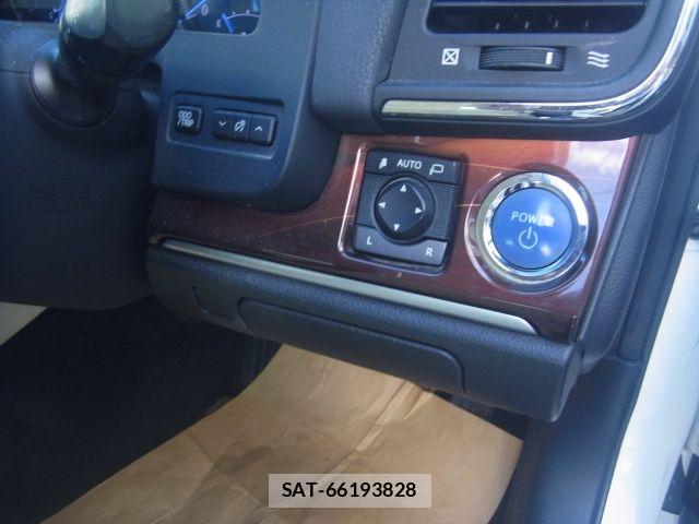 Toyota CROWN SEDAN 2013-03 8626301-16