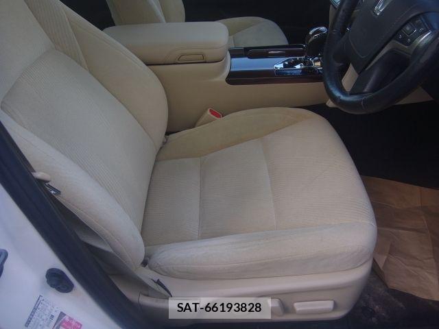 Toyota CROWN SEDAN 2013-03 8626301-17